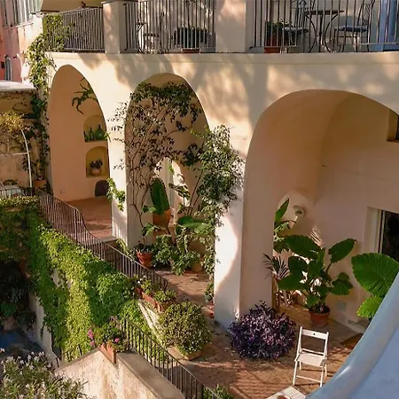 Casa Sam Vila